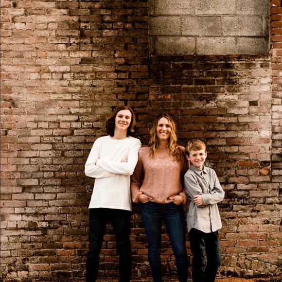 Meet your Posher, Heather - Picture 3 of 3